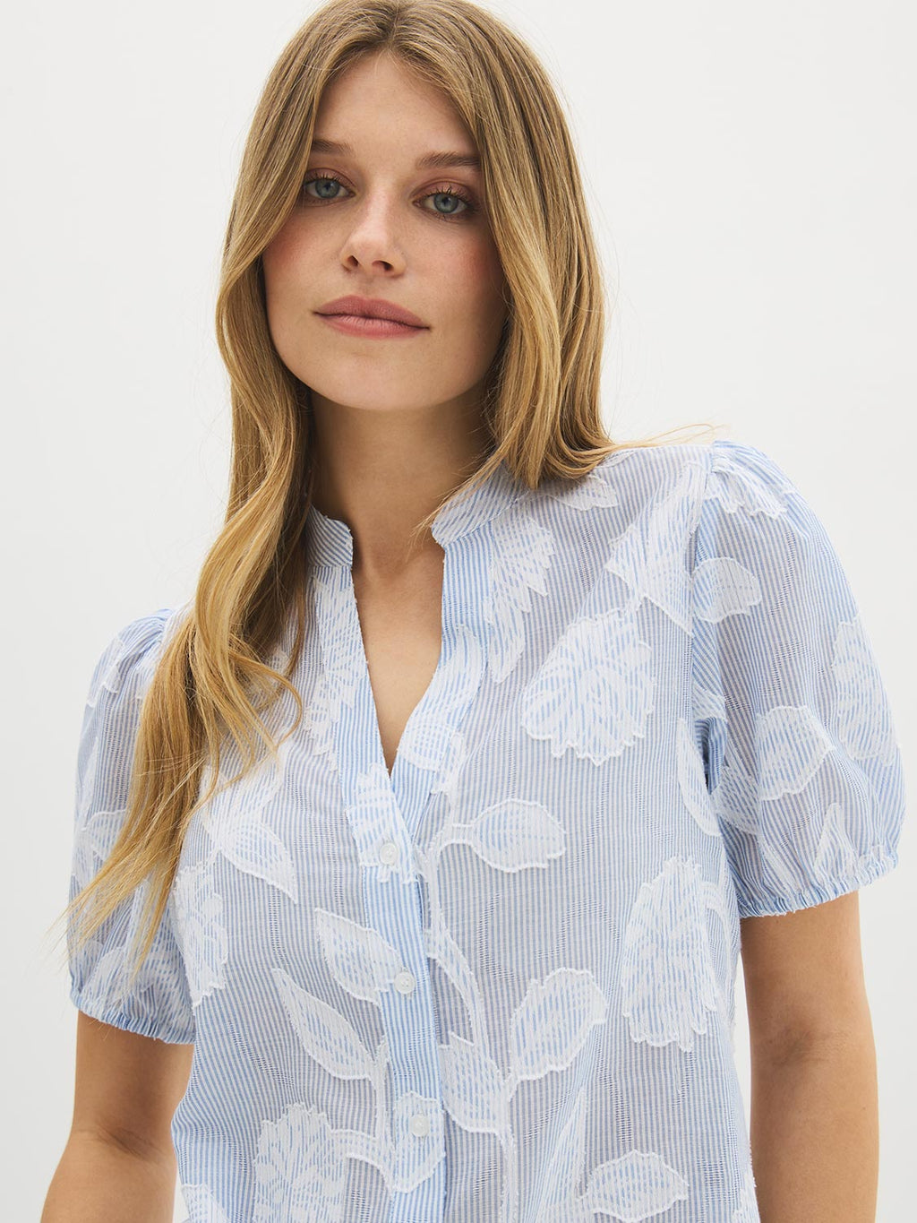 Chemisier fleuri floqué en coton