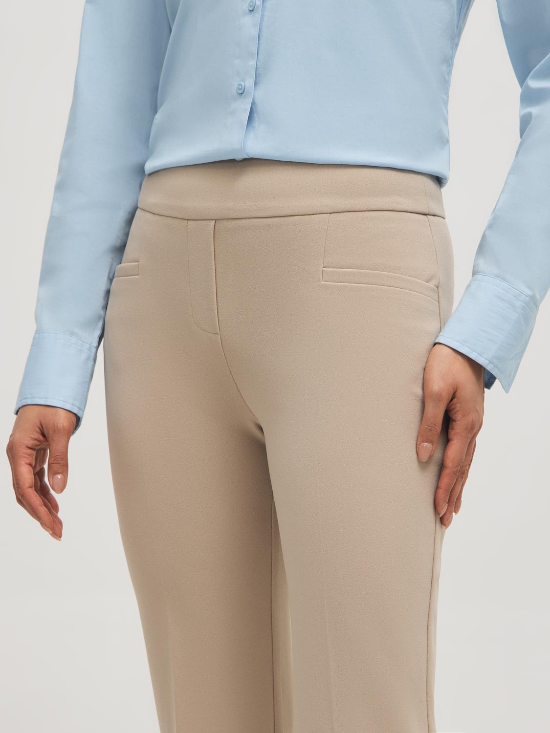 Pantalon en crêpe coupe droite
