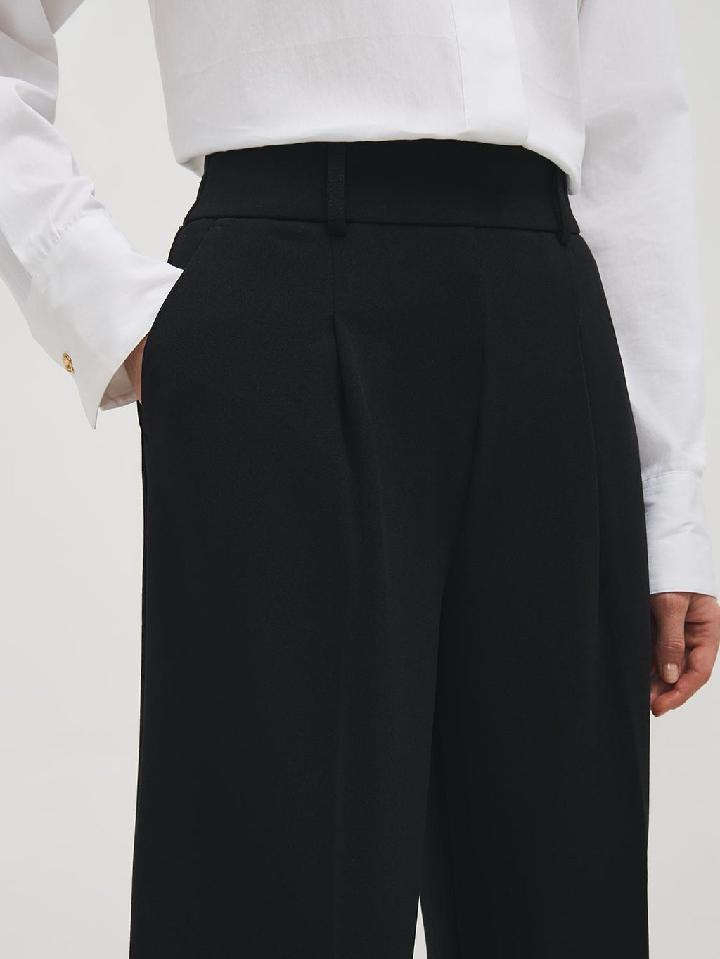 Pantalon plissé ample en crêpe
