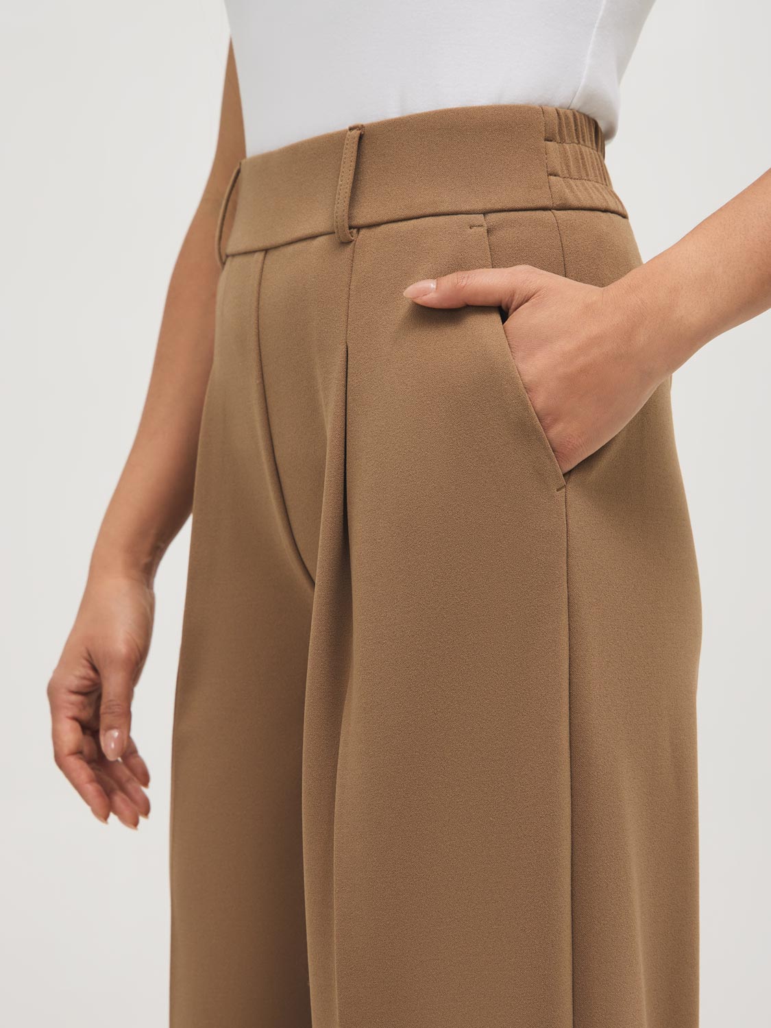 Pantalon plissé ample en crêpe