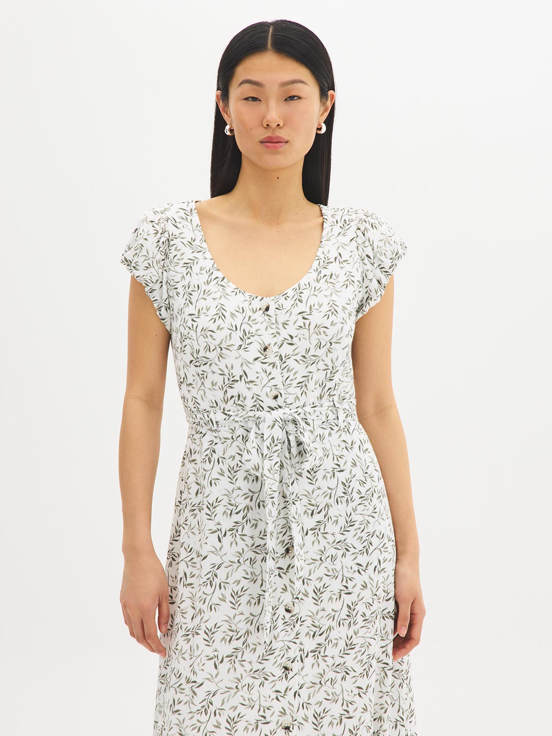 Robe mi-longue boutonnée à imprimé feuillage