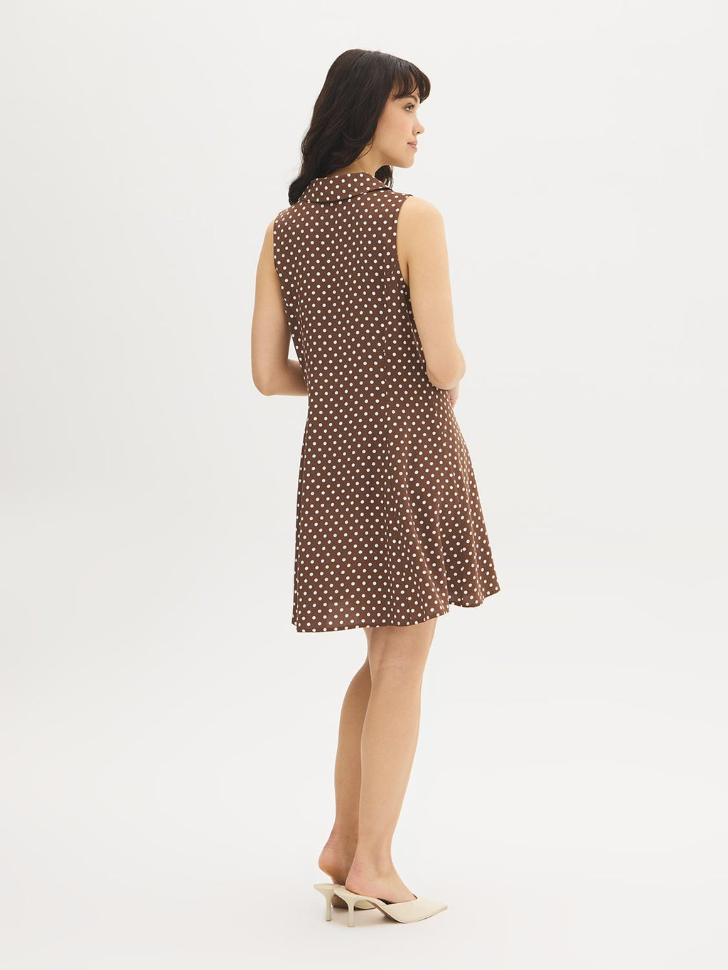 Robe chemise courte sans manches à pois