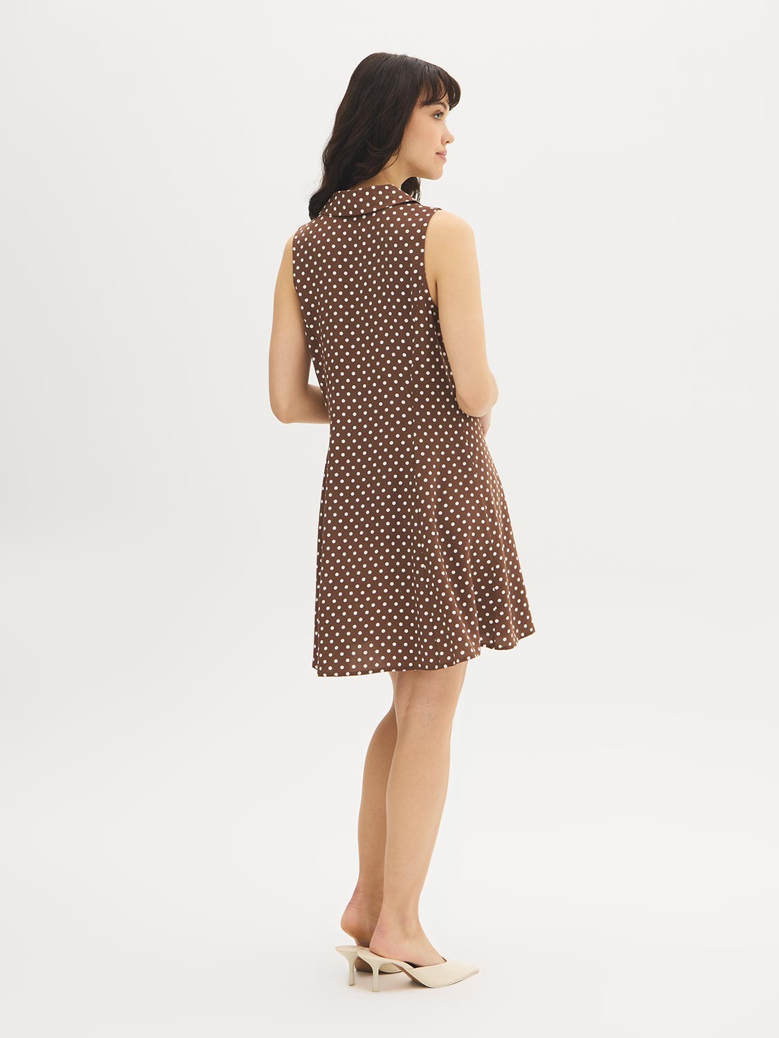 Robe chemise courte sans manches à pois