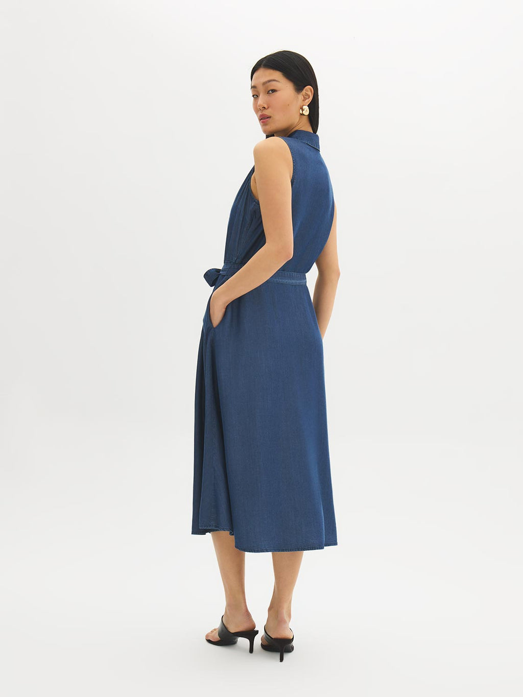 Robe chemise midi en jean sans manches