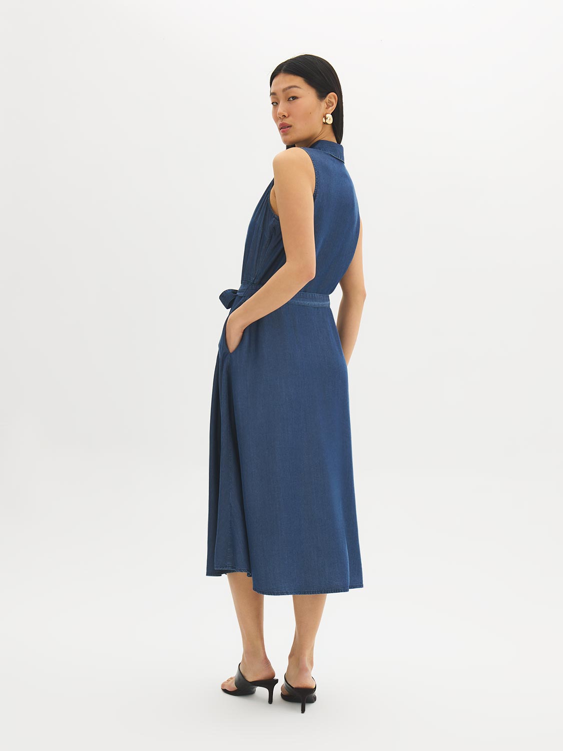 Robe chemise midi en jean sans manches