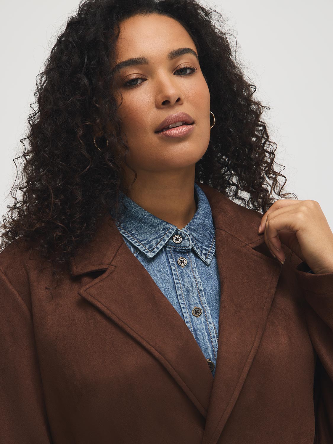 Manteau mi-long en faux daim