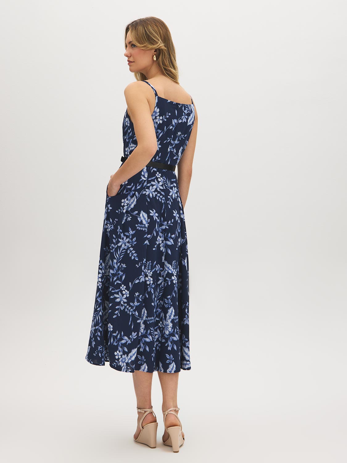 Robe midi imprimée à encolure carrée