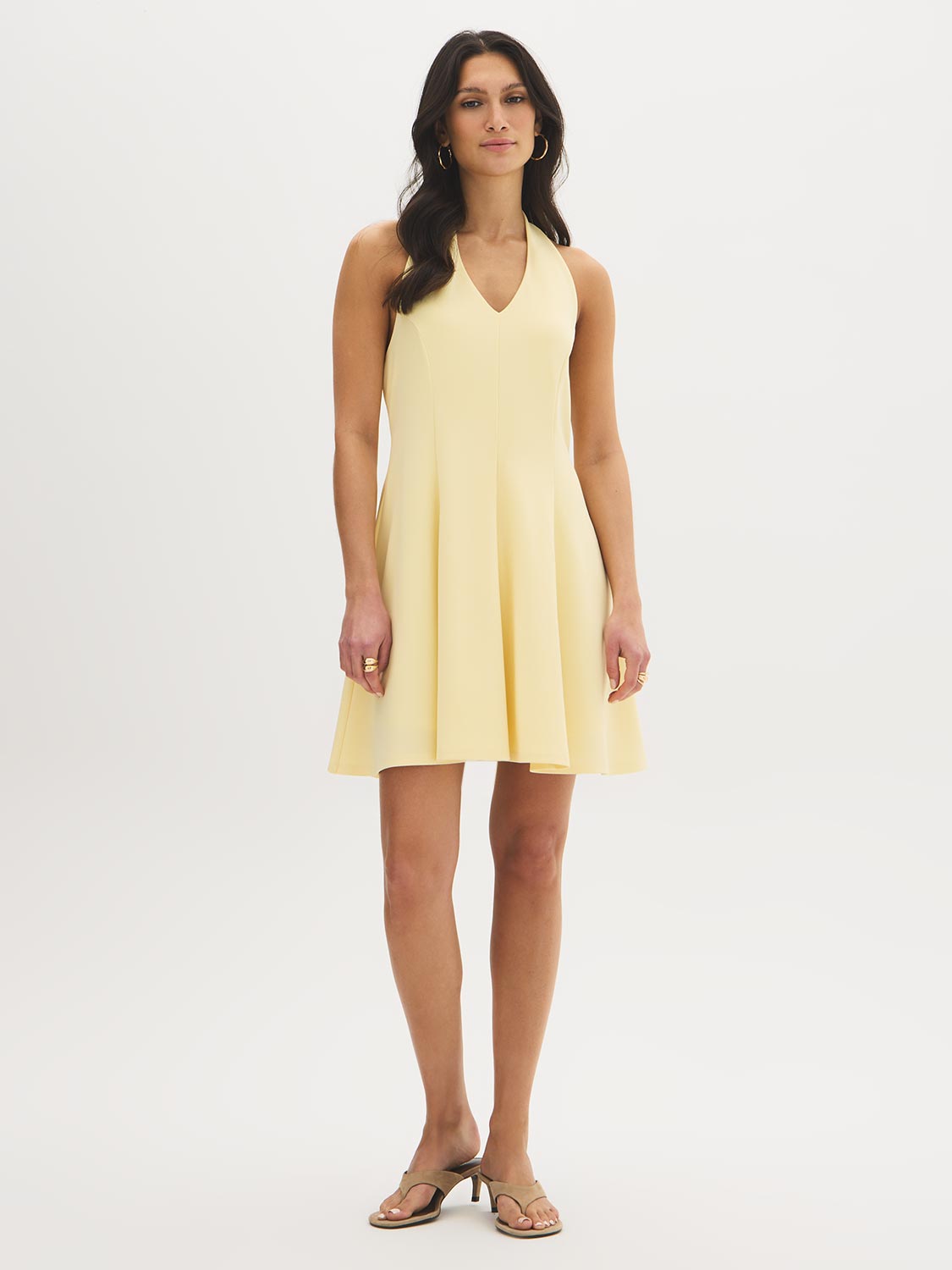 Mini-robe licou à décolleté en V